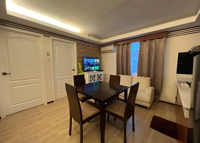 San Remo Oasis Srp 2br With Pool & Gym Aparthotel